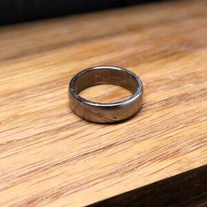 Simple Silver Tone Band Size 7.5
